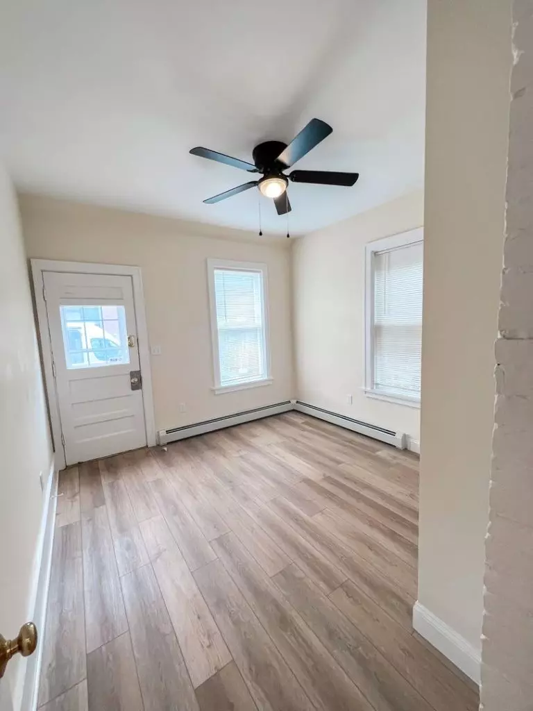 27 Pine St, Burlington, VT | 4 Bedroom + Office, 2 Bathroom Apartment Downtown | June 2027
