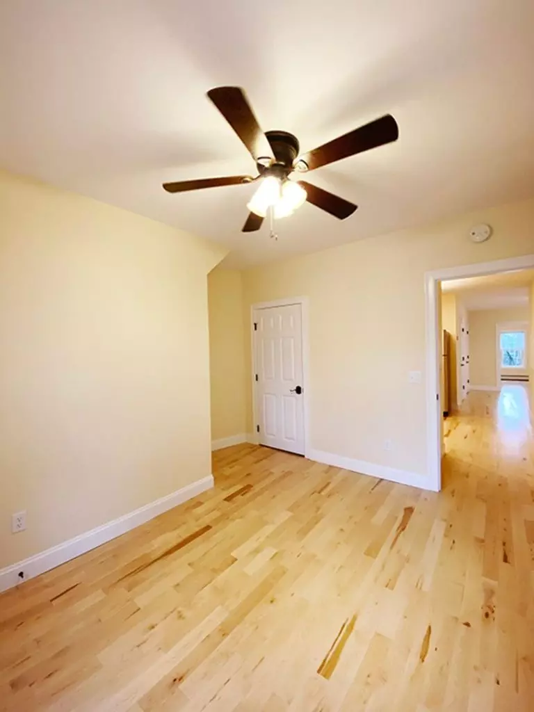 94 Lafountain St, Burlington, VT | Newly Renovated 4 Bedroom Apartment Near UVM | June 2027