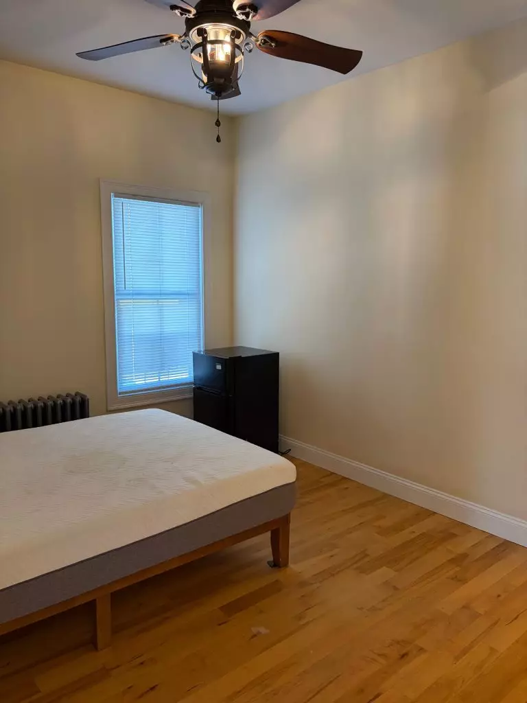 24 Cedar St, Burlington, VT | Renovated 3 Bedroom Apartment with Parking | June 2027