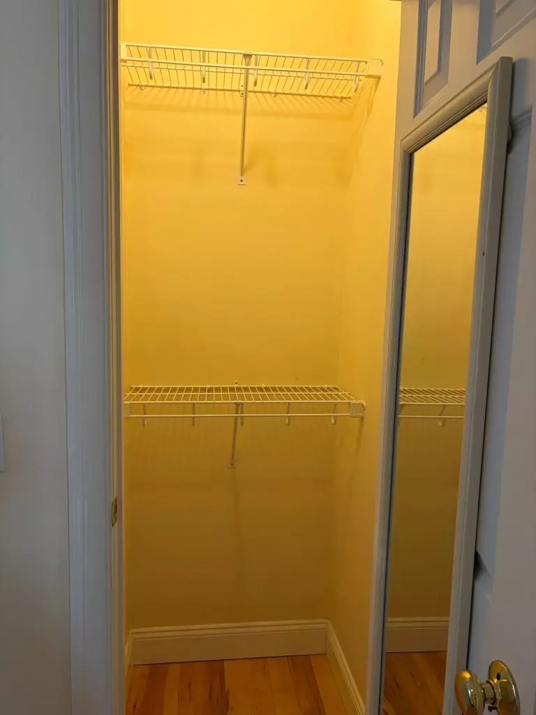 24 Cedar St, Burlington, VT | Renovated 3 Bedroom Apartment with Parking | June 2027