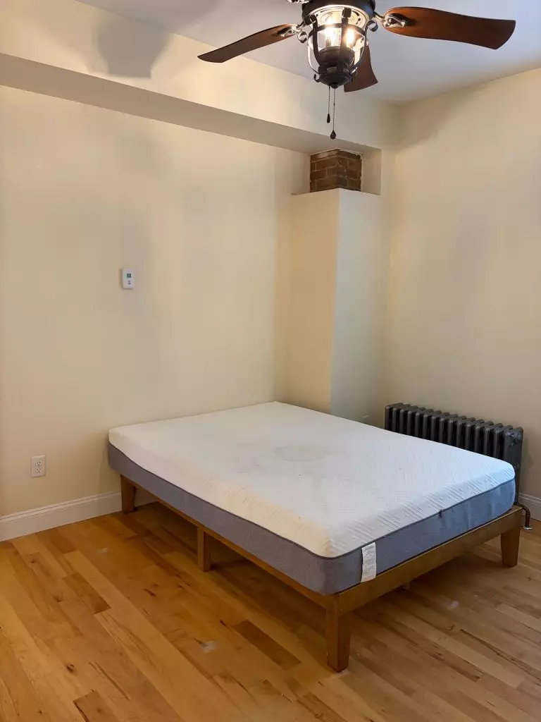 24 Cedar St, Burlington, VT | Renovated 3 Bedroom Apartment with Parking | June 2027