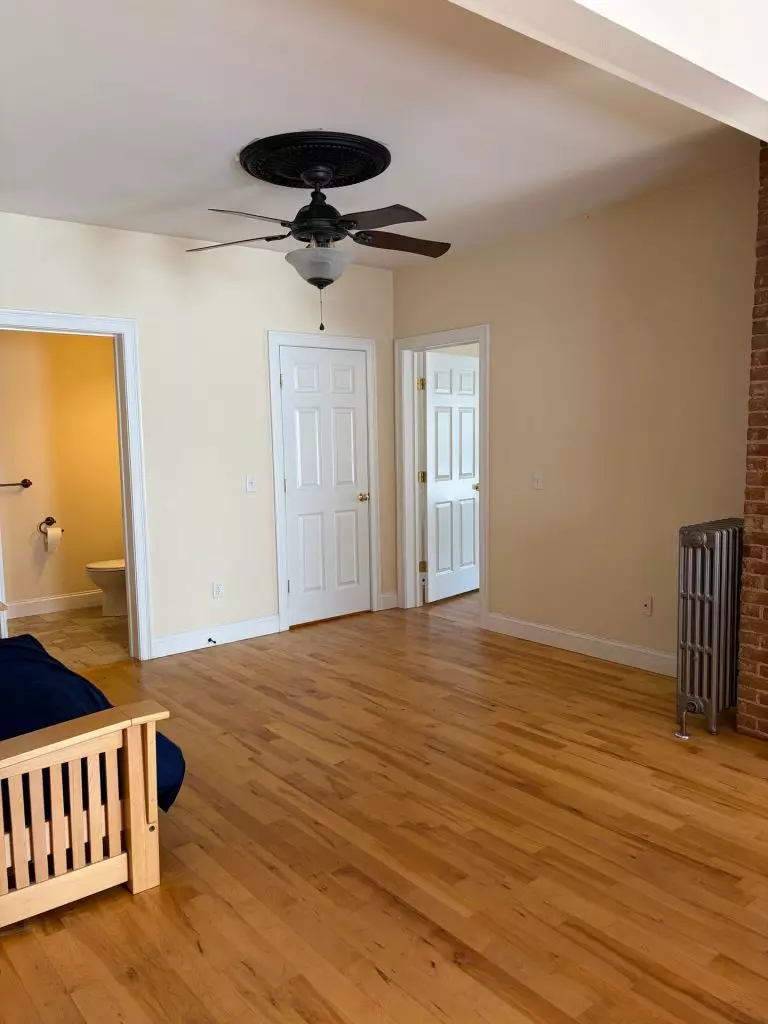 24 Cedar St, Burlington, VT | Renovated 3 Bedroom Apartment with Parking | June 2027