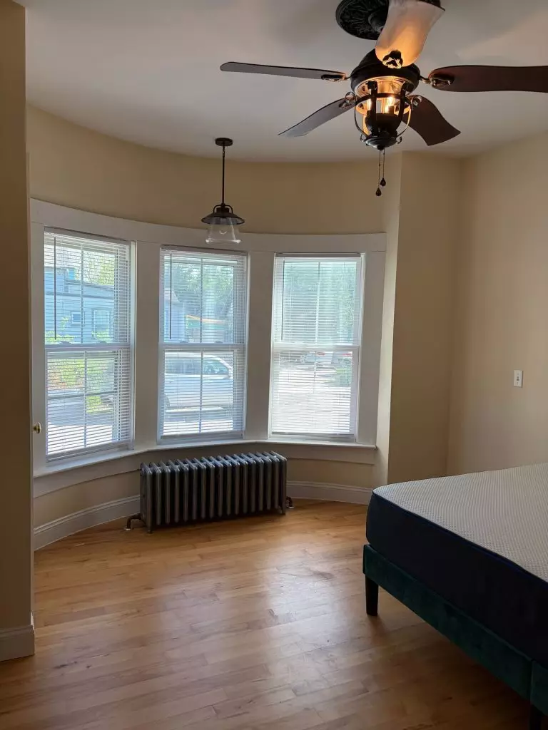 24 Cedar St, Burlington, VT | Renovated 3 Bedroom Apartment with Parking | June 2027