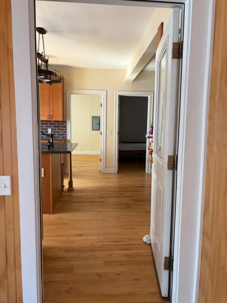 24 Cedar St, Burlington, VT | Renovated 3 Bedroom Apartment with Parking | June 2027