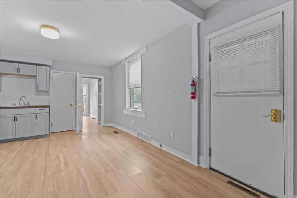 79 Archibald St #1, Burlington, VT | 2 Bedroom Apartment in Old North End | December 5, 2026