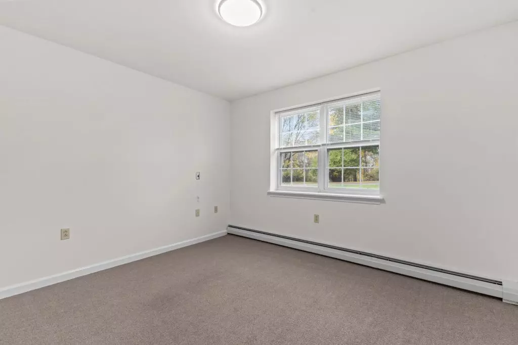 Available Now – 2 Bedroom 55+ Independent Senior Living Apartment in Williston, VT – Utilities Included