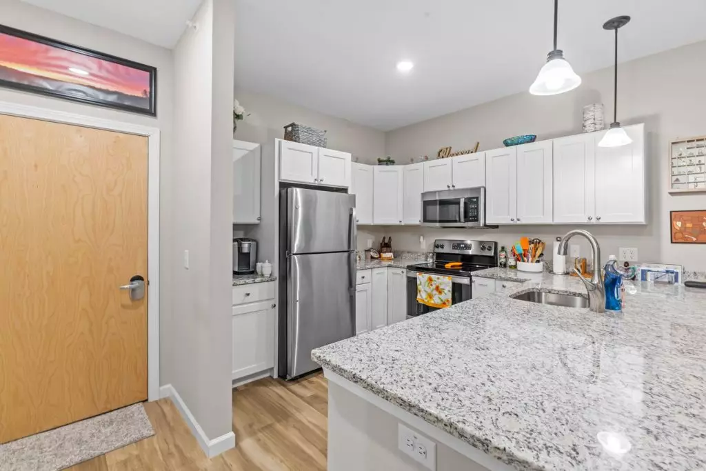 2 Bedroom Apartment in Essex | 55+ community | On-Site Laundry