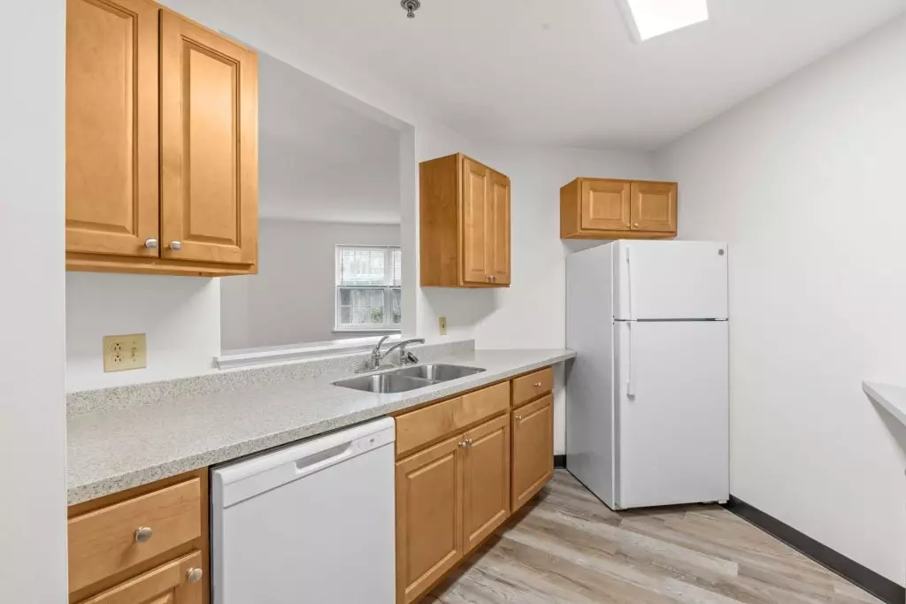 Available Now – 2 Bedroom 55+ Independent Senior Living Apartment in Williston, VT – Utilities Included