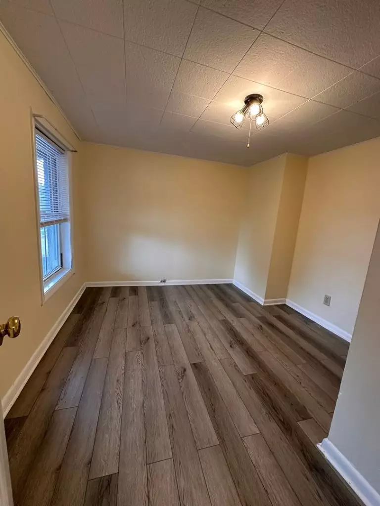 87 String St Apt B, Burlington, VT | 2 Bedroom Apartment Near UVM & Downtown | June 2027
