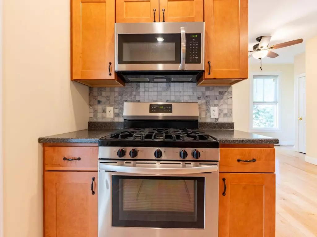 375 St. Paul Street Apt 3 – June 1, 2027