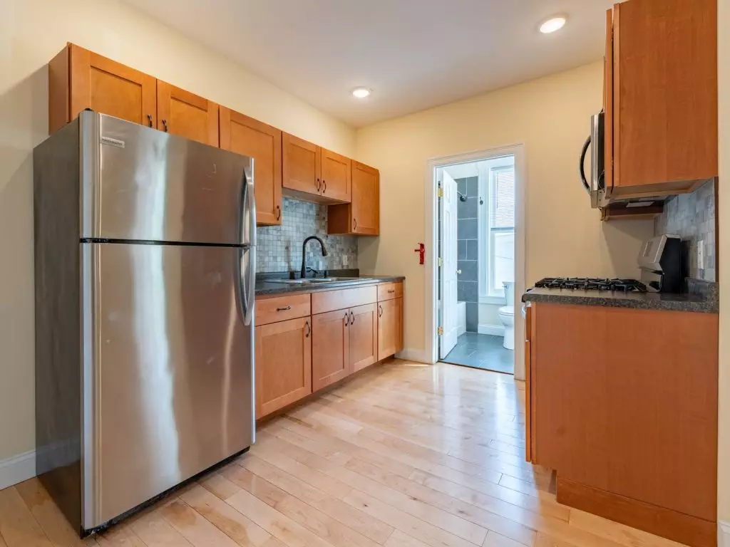 375 St. Paul Street Apt 3 – June 1, 2027