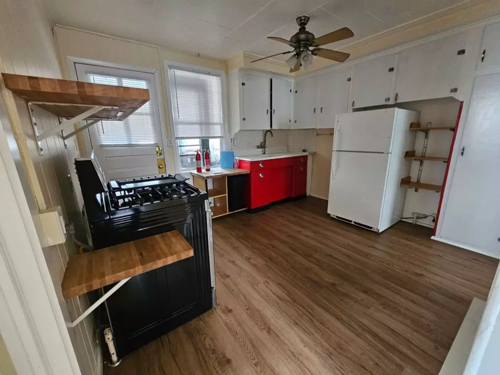 1 Bedroom Apartment in South End | Off-Street Parking
