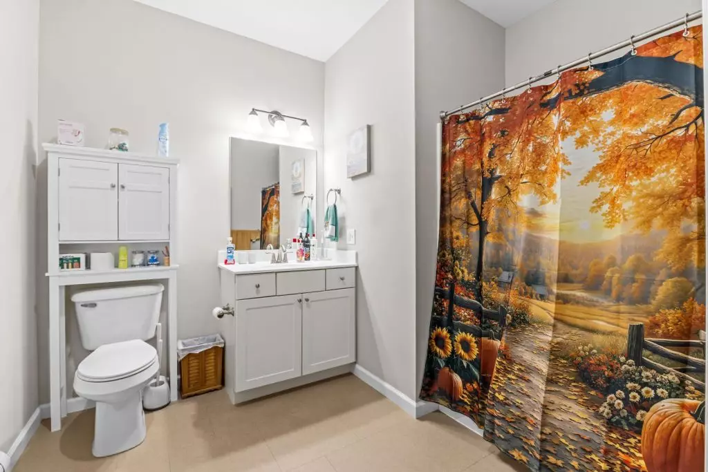 2 Bedroom Apartment in Essex | 55+ community | On-Site Laundry