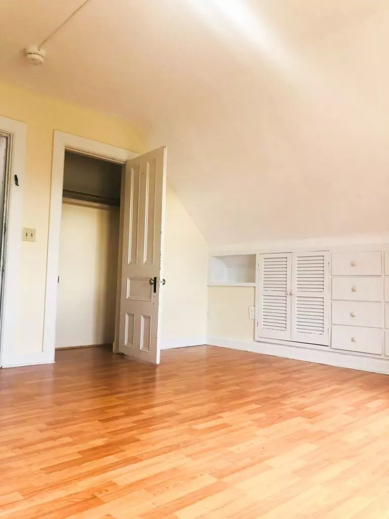 Spacious Studio Available -November 1st, 2026