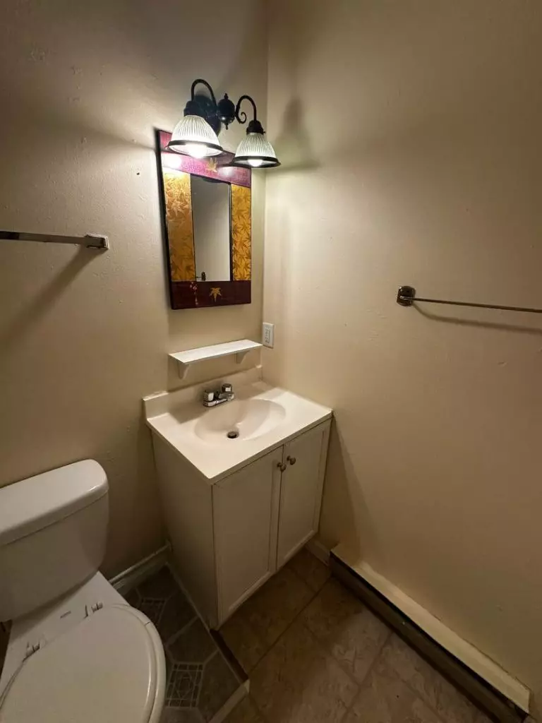 2 Bedrooom Apartment in the South End | Off-Street Parking
