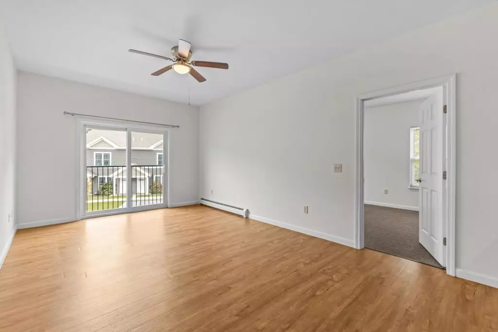 Available Now – Modern 2 Bedroom, 2 Bathroom Apartment in Essex, VT – Heat & Hot Water Included