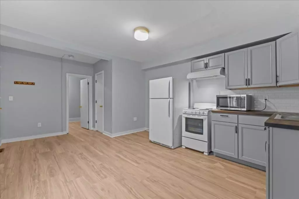 79 Archibald St #1, Burlington, VT | 2 Bedroom Apartment in Old North End | December 5, 2026
