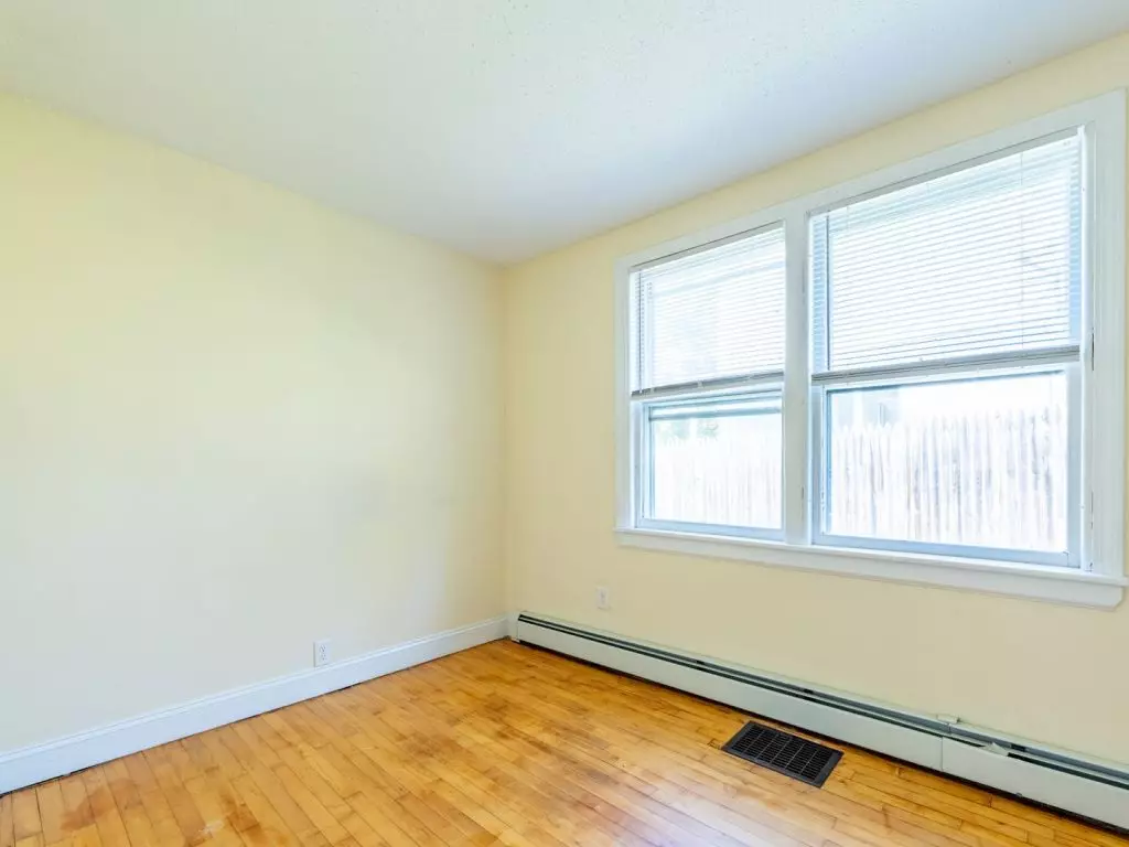 Two Bedroom with Office in Old North End | In-Unit Washer & Dryer