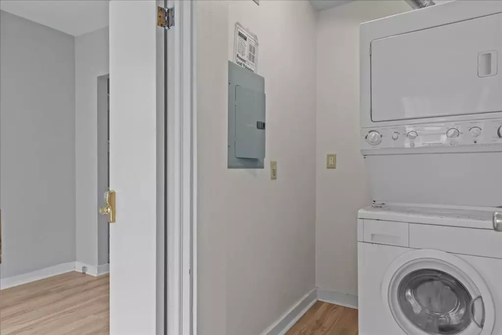 79 Archibald St #1, Burlington, VT | 2 Bedroom Apartment in Old North End | December 5, 2026