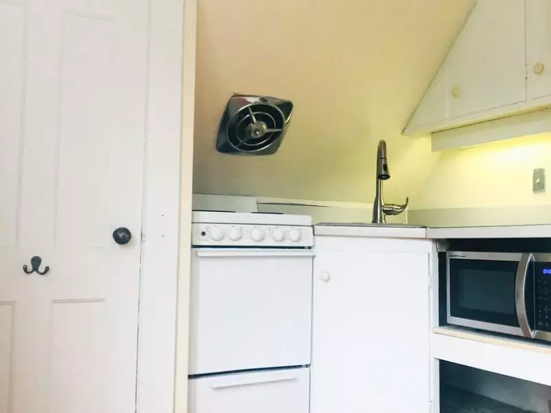 Spacious Studio Available -November 1st, 2026