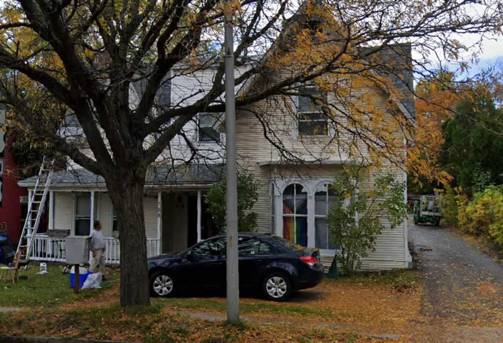 TWO BEDROOM – ONE CAR GARAGE AVAILABLE ($)! – AVAILABLE November 1st, 2026!