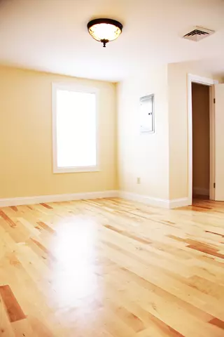 22 Cedar St, Burlington, VT | Renovated 2 Bedroom House Near UVM & Downtown | June 2027