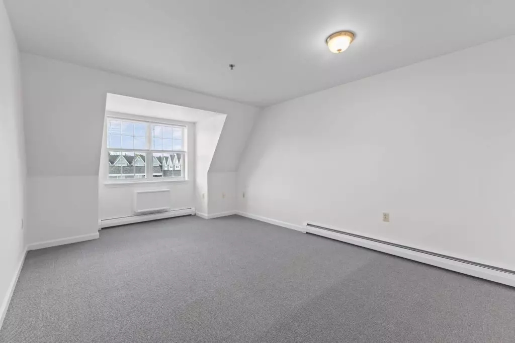 Available November 1st – 1 Bedroom 55+ Independent Senior Living Apartment in Williston, VT – Utilities Included