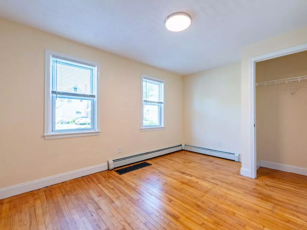 Two Bedroom with Office in Old North End | In-Unit Washer & Dryer