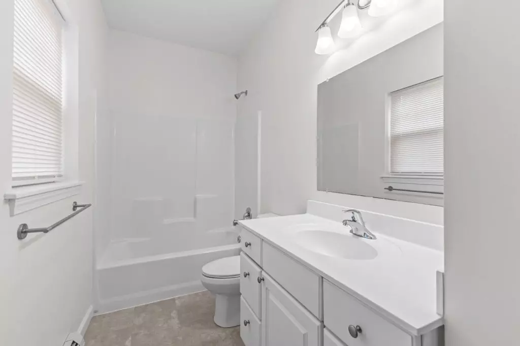 Available Now – Modern 2 Bedroom, 2 Bathroom Apartment in Essex, VT – Heat & Hot Water Included