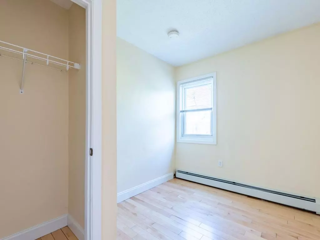 Two Bedroom with Office in Old North End | In-Unit Washer & Dryer
