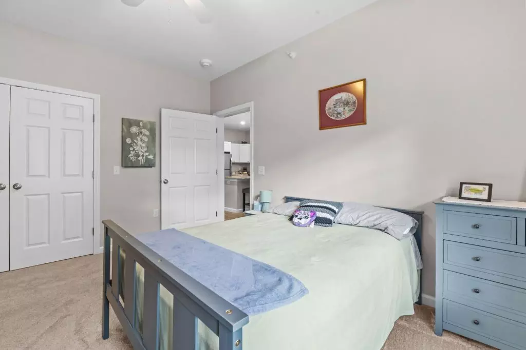 2 Bedroom Apartment in Essex | 55+ community | On-Site Laundry