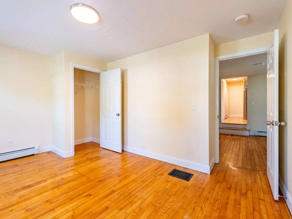 Two Bedroom with Office in Old North End | In-Unit Washer & Dryer