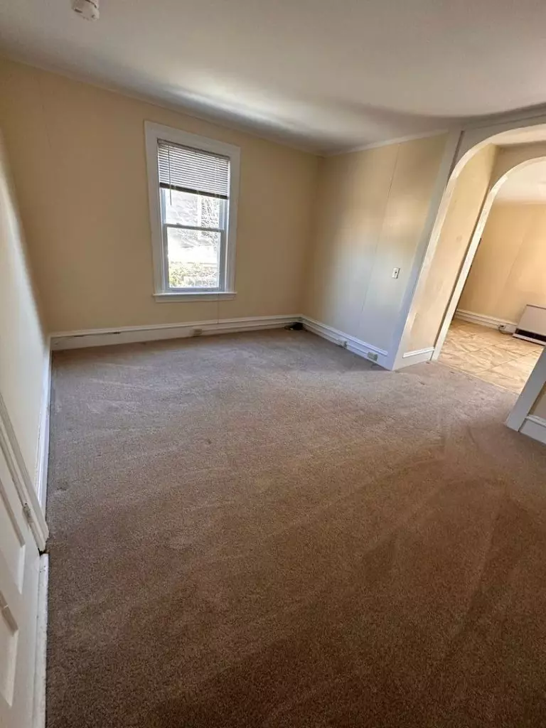 14 St Louis St Apt B, Burlington, VT | Updated 1 Bedroom Apartment in Old North End | June 2027