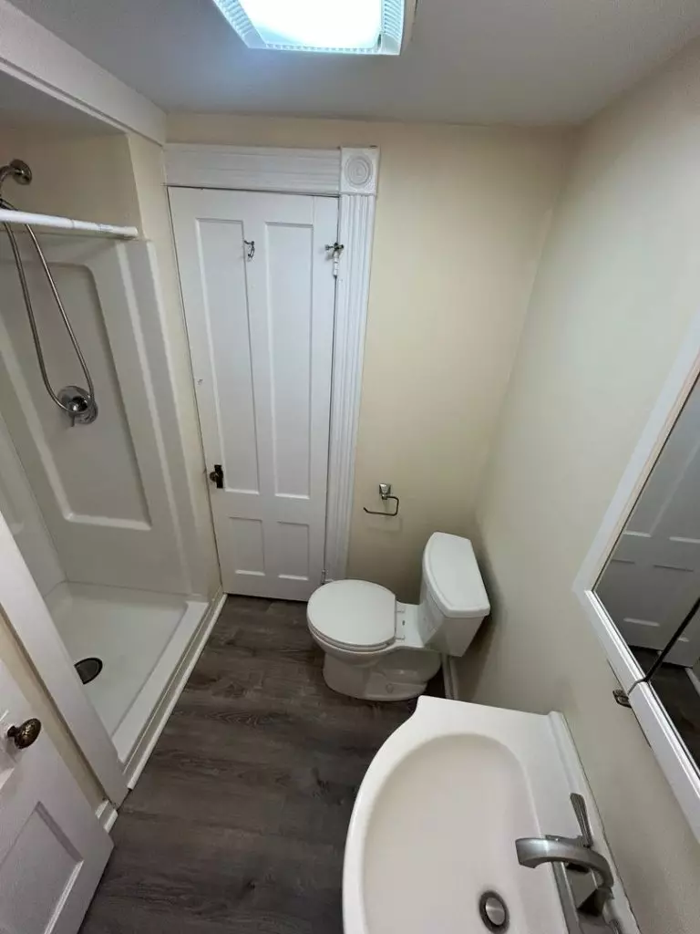 1 Bedroom Apartment in Hill Section | In-Unit Laundry