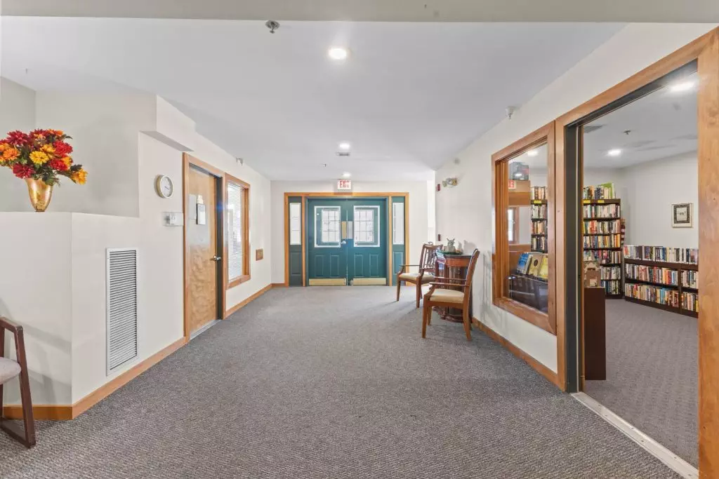 Available November 1st – 1 Bedroom 55+ Independent Senior Living Apartment in Williston, VT – Utilities Included