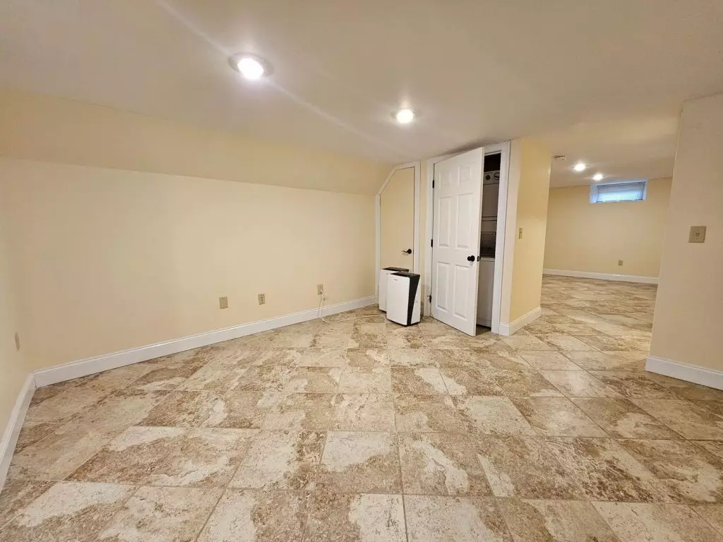One Bedroom in South End | Modern Finishes