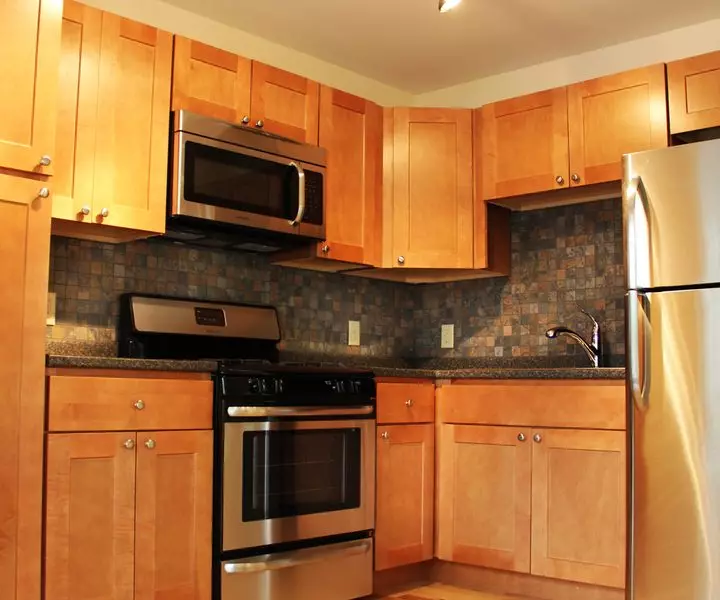 116 North Winooski Ave #10, Burlington, VT | Newly Renovated 2 Bedroom Apartment | June 2027