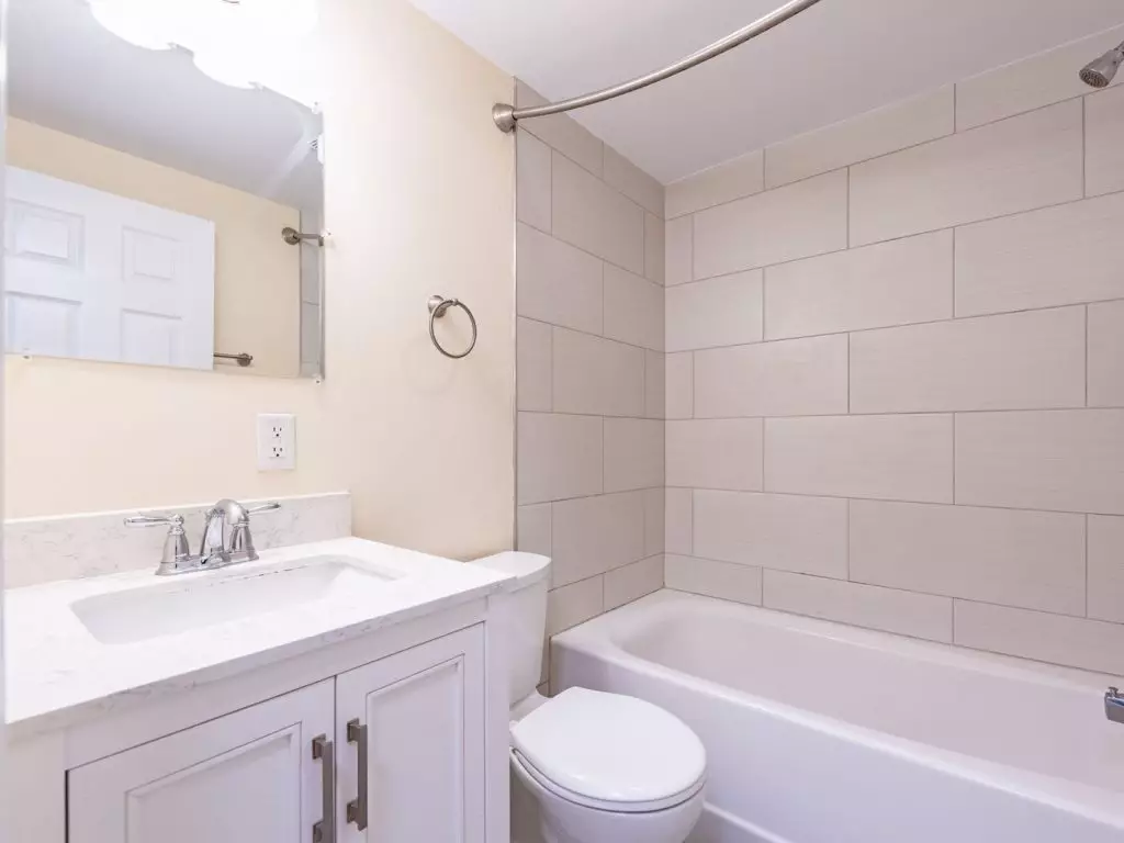 Two Bedroom with Office in Old North End | In-Unit Washer & Dryer