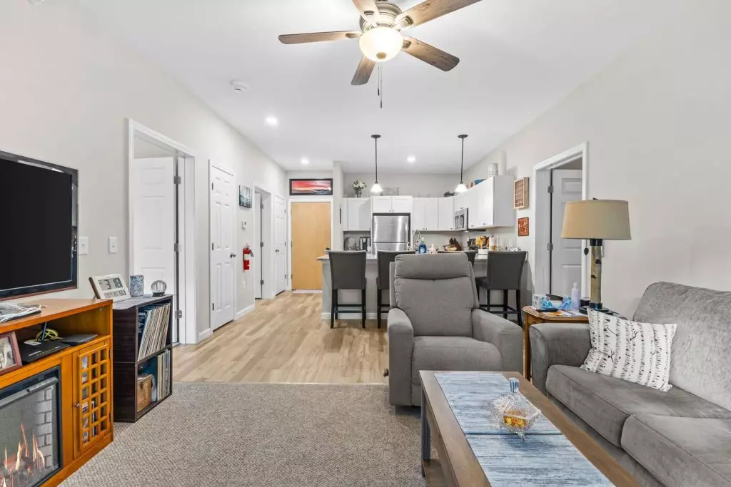 2 Bedroom Apartment in Essex | 55+ community | On-Site Laundry