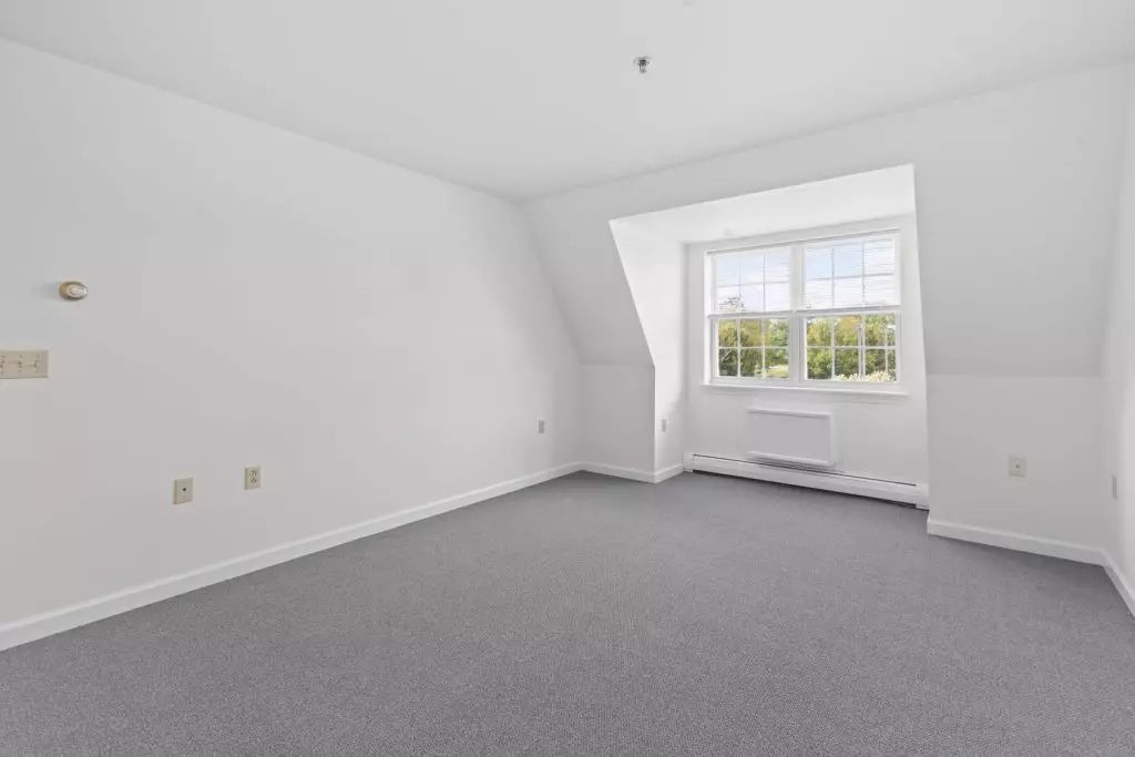 Available November 1st – 1 Bedroom 55+ Independent Senior Living Apartment in Williston, VT – Utilities Included