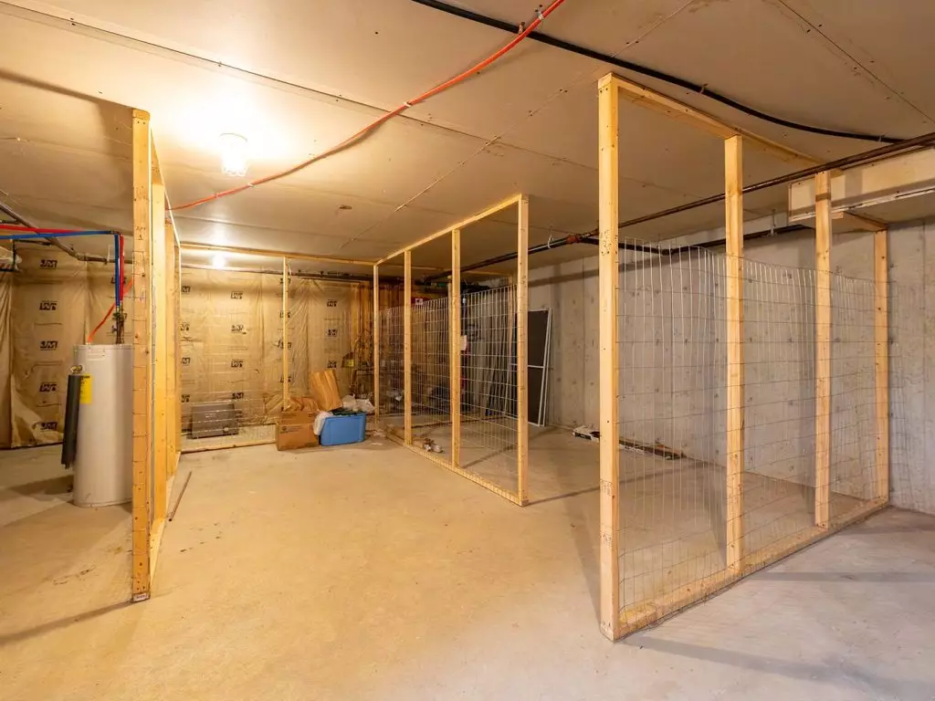 Two Bedroom Apartment Available in the New North End Available Starting June 1st!