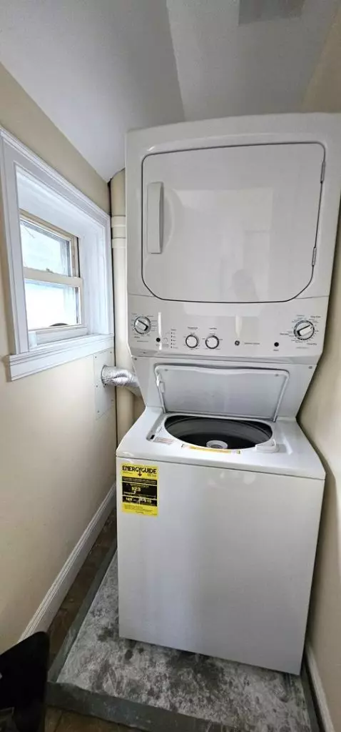 One Bedroom in Old North End | Pet Friendly