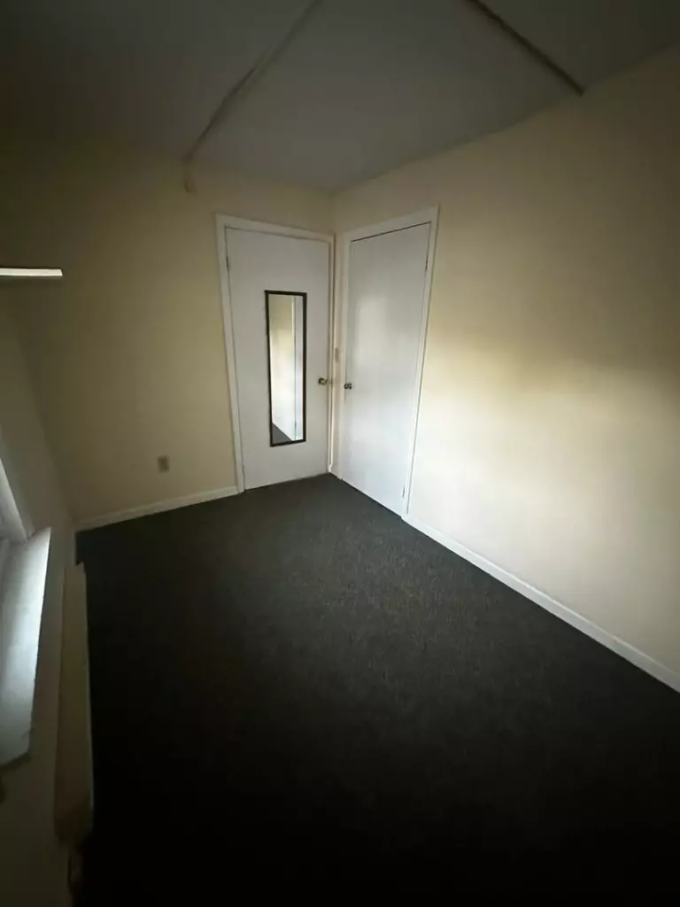 2 Bedrooom Apartment in the South End | Off-Street Parking