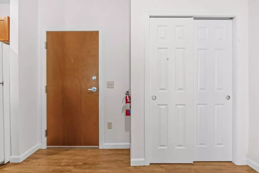 Available Now – Modern 2 Bedroom, 2 Bathroom Apartment in Essex, VT – Heat & Hot Water Included