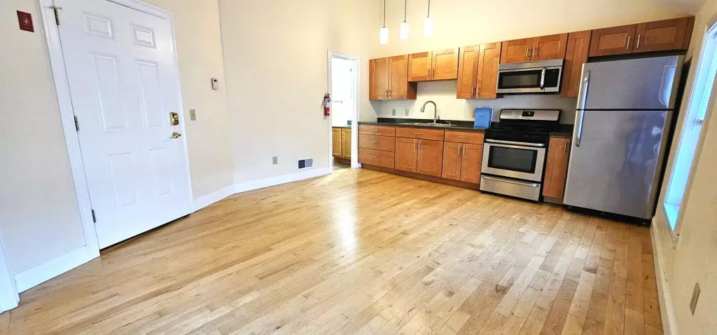 One Bedroom in Old North End | Pet Friendly