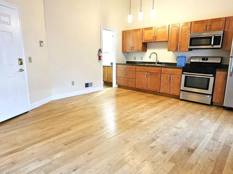 One Bedroom in Old North End | Pet Friendly