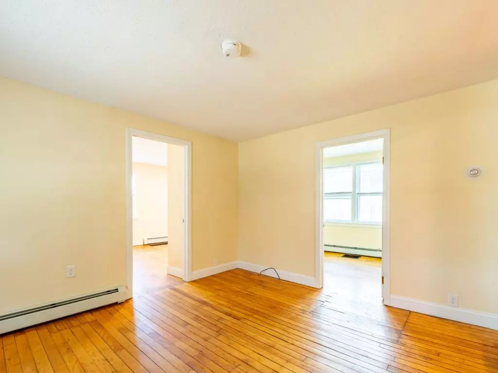 Two Bedroom with Office in Old North End | In-Unit Washer & Dryer