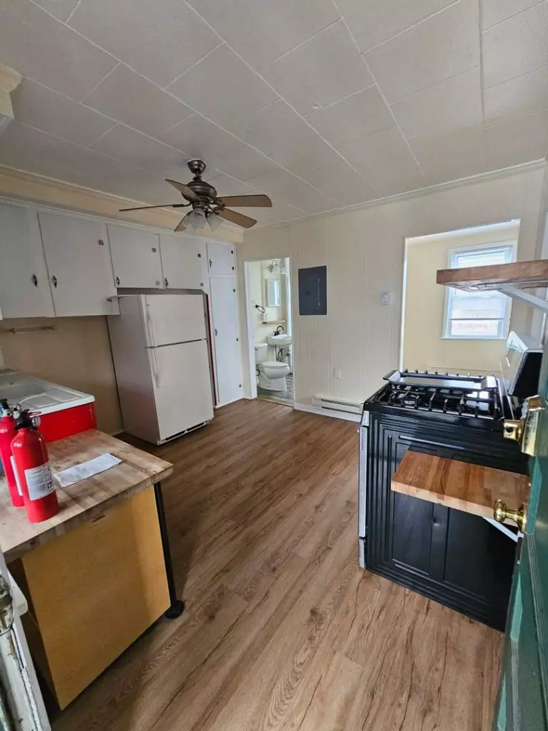 1 Bedroom Apartment in South End | Off-Street Parking