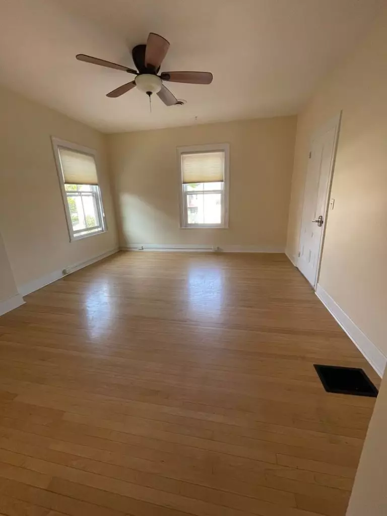One Bedroom in Downtown Burlington | Private Garage Space