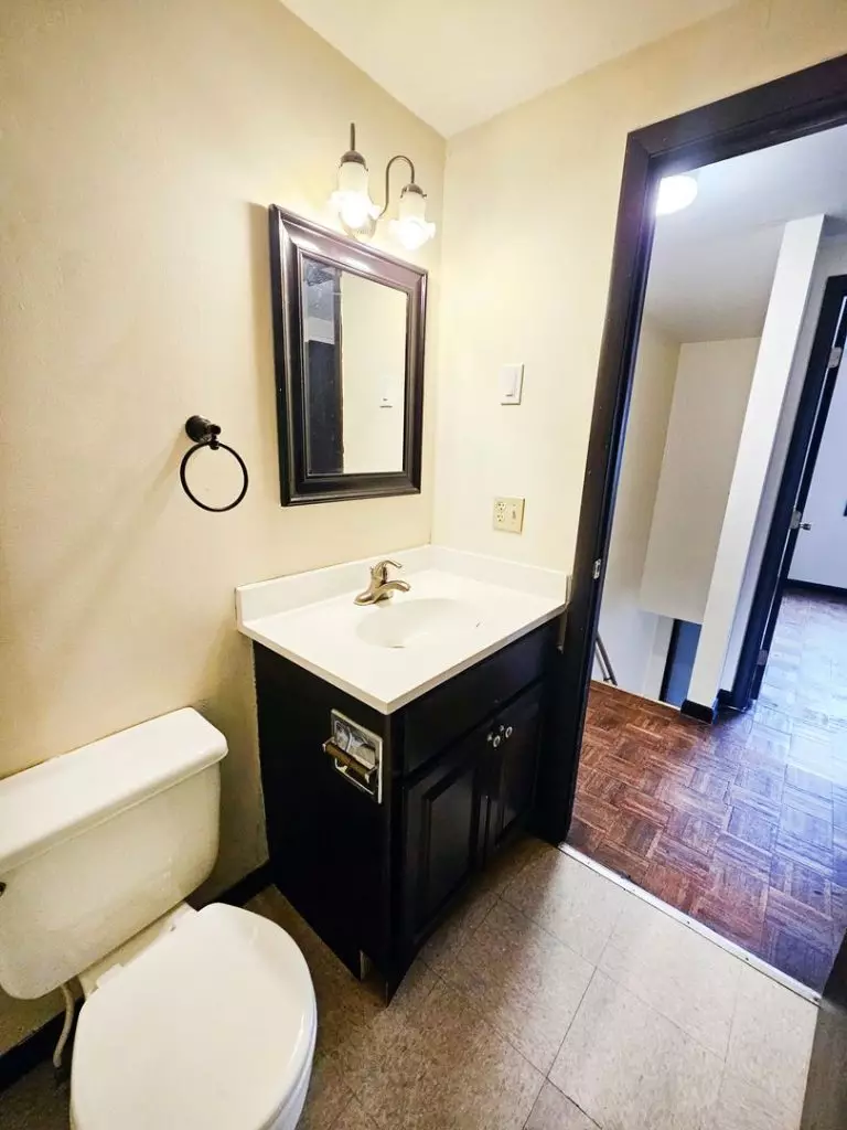 2 Bedroom Apartment in Colchester Village | In-Unit Laundry